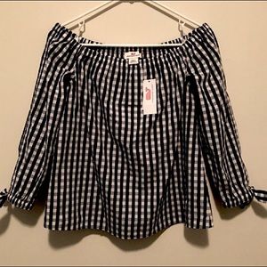 🐳 Vineyard Vines: navy/white off the shoulder top